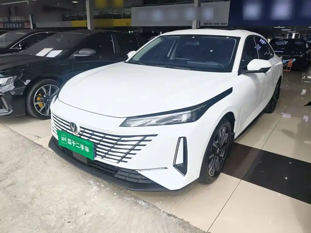Changan Eado — миниатюра 2