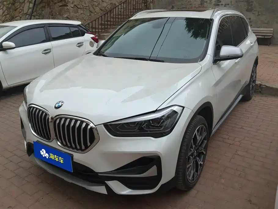 Купить BMW X1