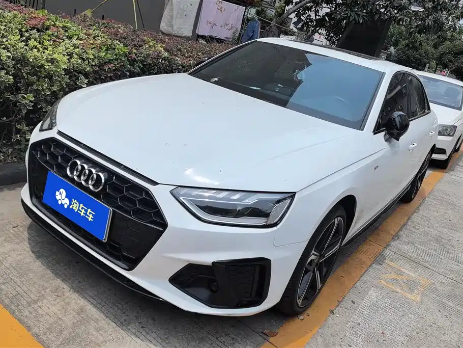 Audi A4L 2024 40 TFSI Luxury Dynamic Type
