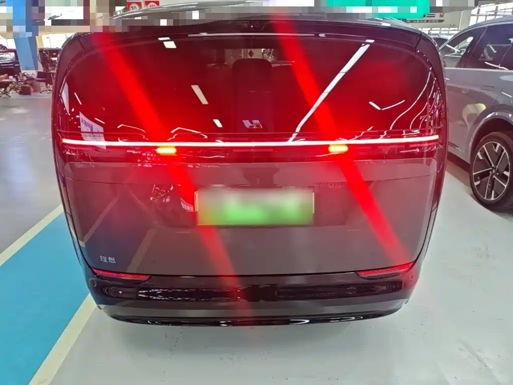 Li Auto MEGA 2025 Home