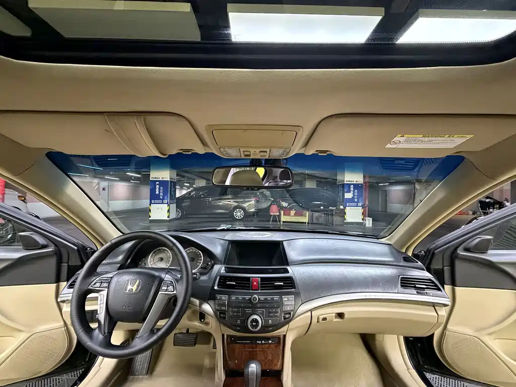 Honda Accord — миниатюра 18