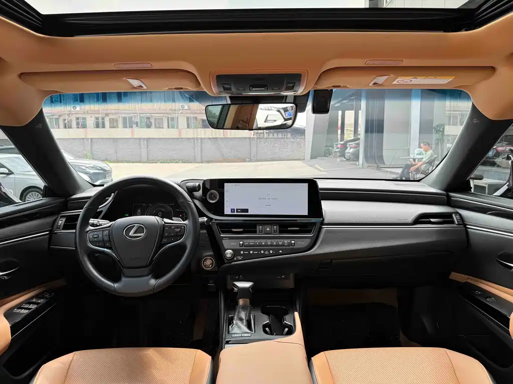 Lexus ES — миниатюра 5