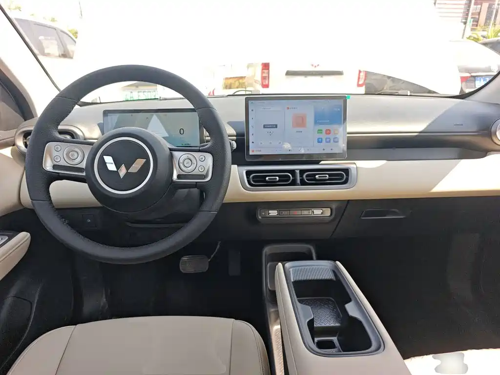 Wuling BinguoPLUS PLUS 2024 510km мест