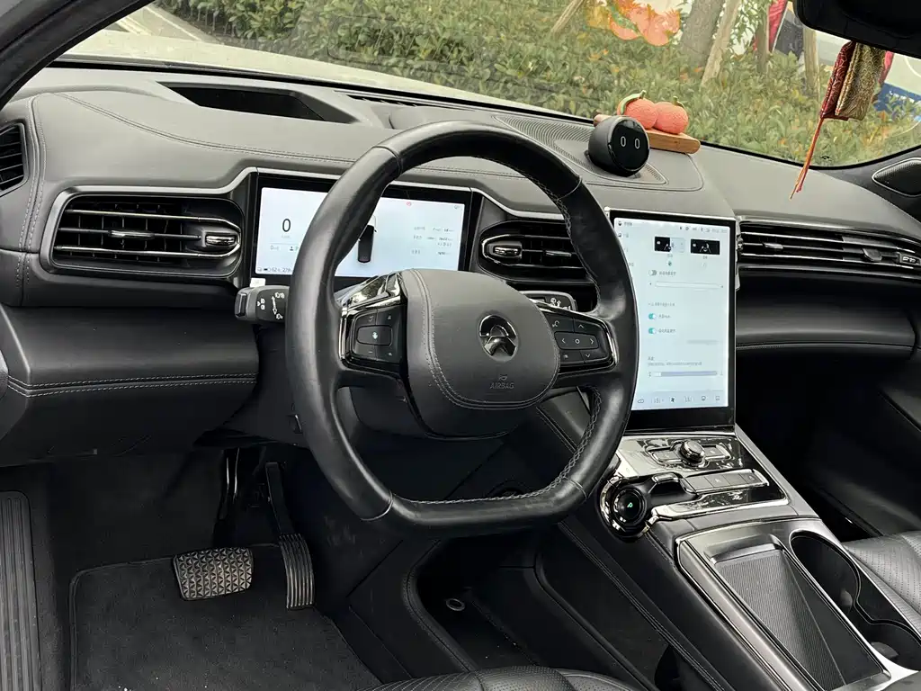NIO ES8 — миниатюра 10