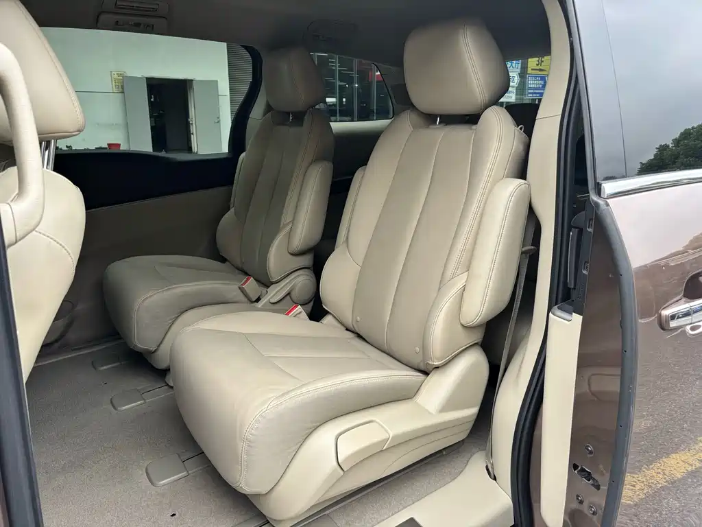 Buick GL8 — миниатюра 5
