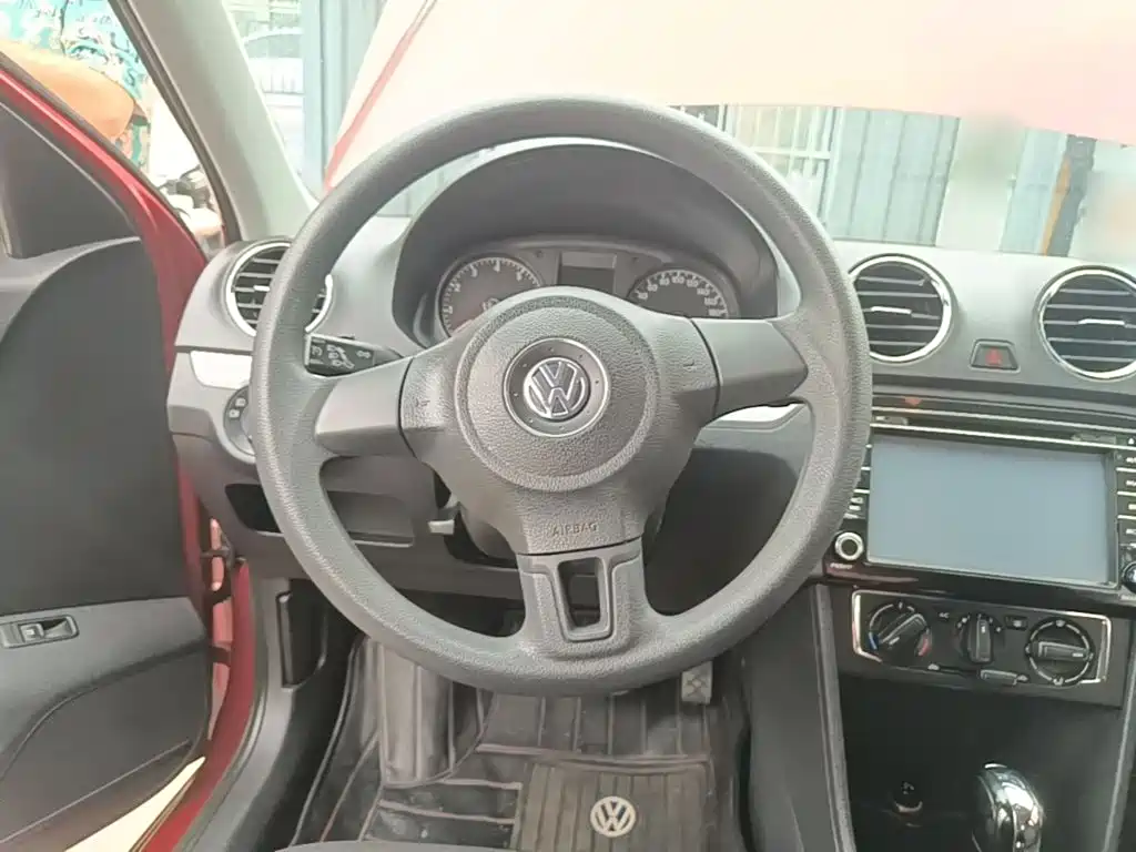 Volkswagen Jetta — миниатюра 11