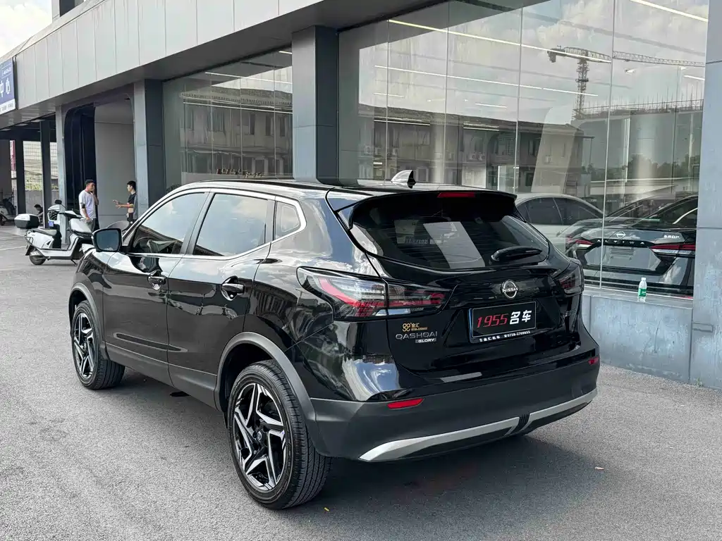 Nissan Qashqai — миниатюра 7