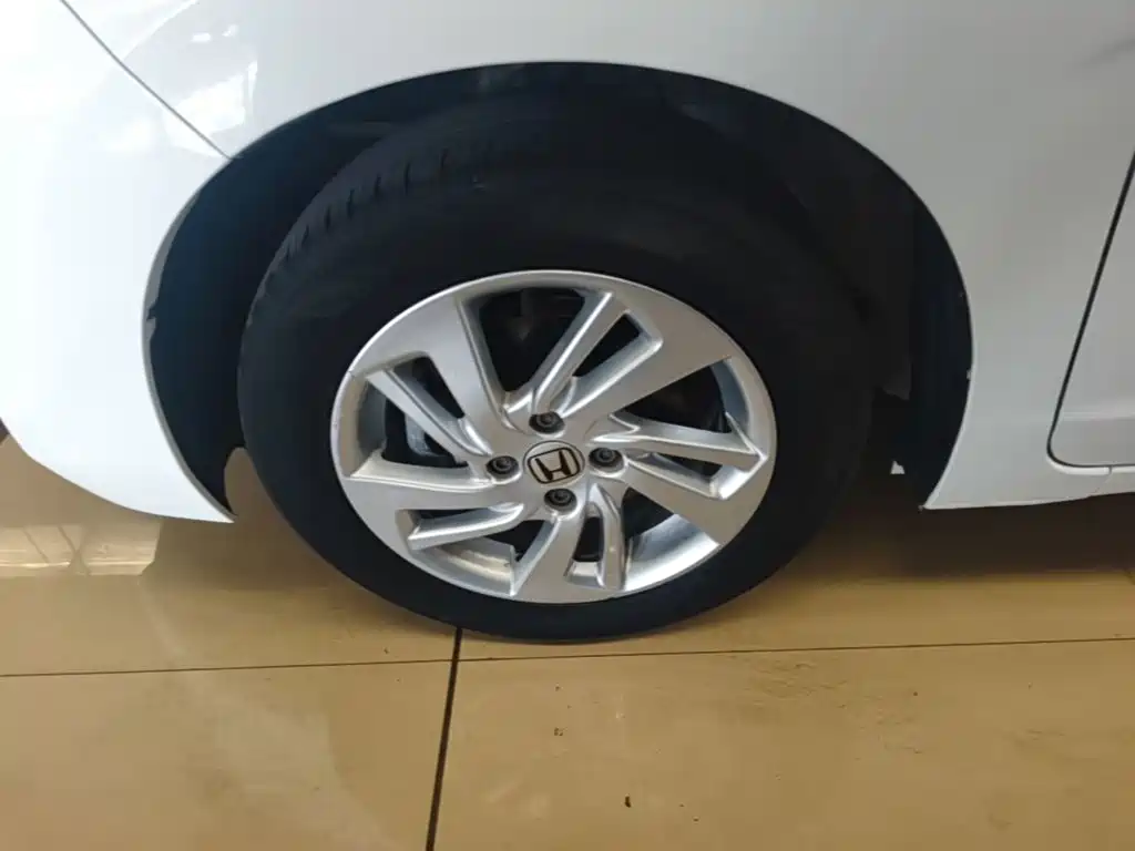 Honda Fit — миниатюра 23