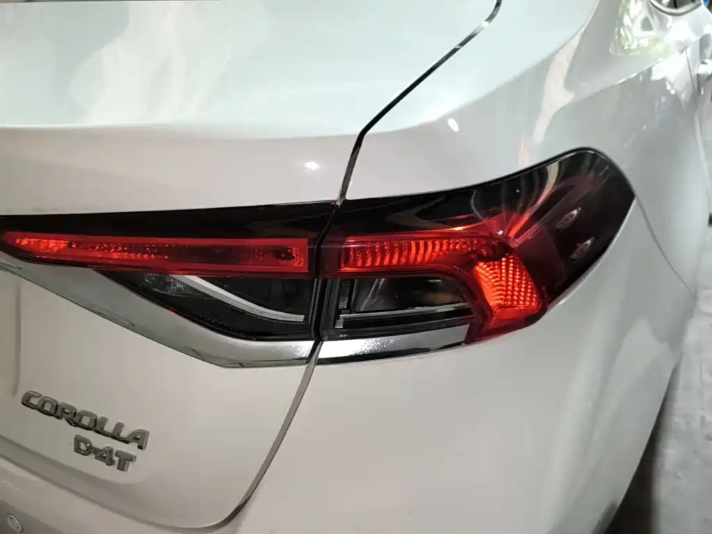 Toyota Corolla — миниатюра 8