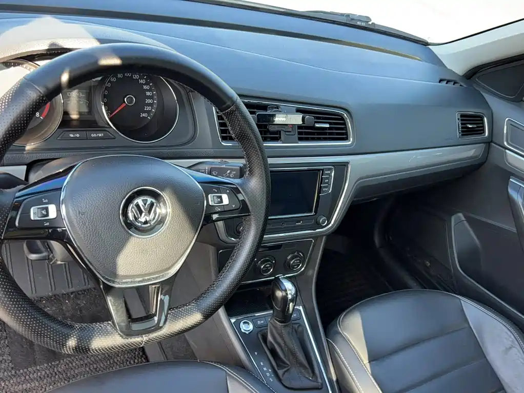 Volkswagen Lavida — миниатюра 5