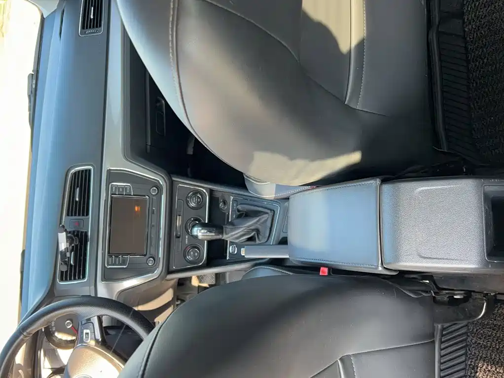 Volkswagen Lavida — миниатюра 16