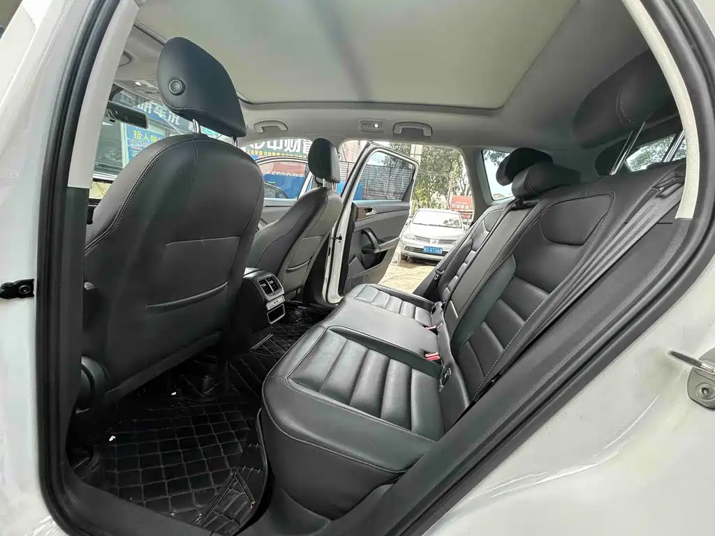 Volkswagen Tharu — миниатюра 5