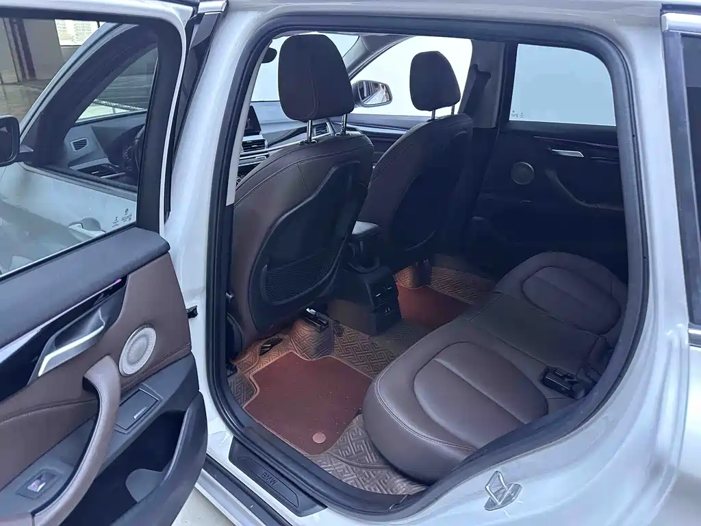 BMW X1 — миниатюра 8