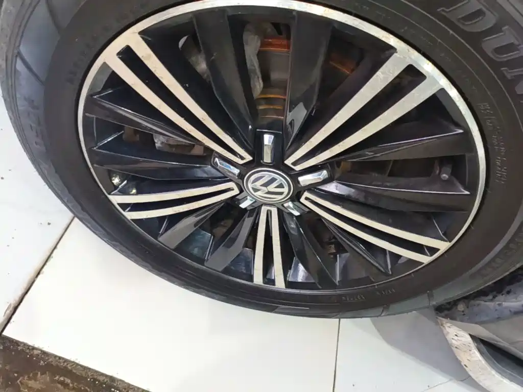 Volkswagen Tiguan L — миниатюра 23