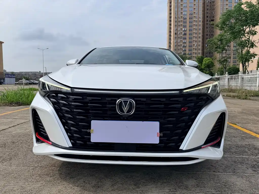 Changan Eado 2022 PLUS NE 1.4T GDI DCT Luxury