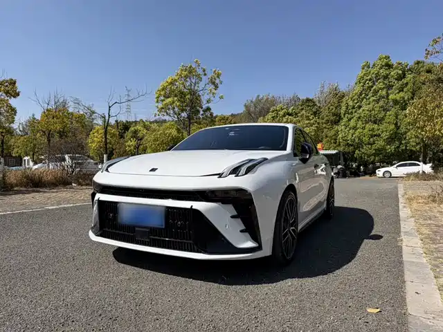 2023 Lynk & Co 03