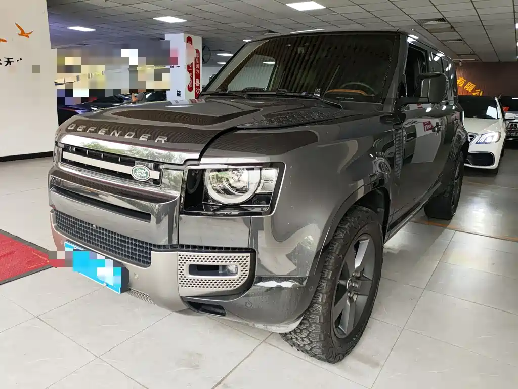 Land Rover Defender 2024