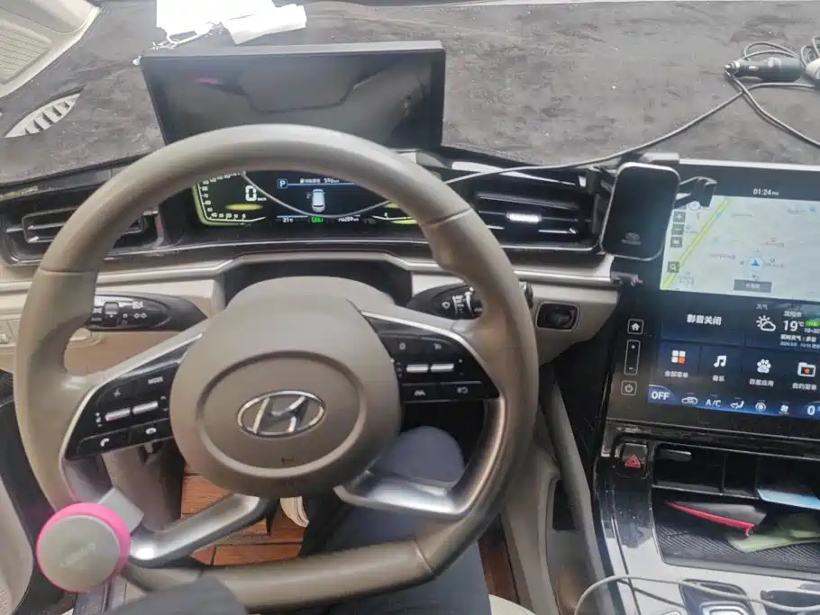 Hyundai Custo — миниатюра 12