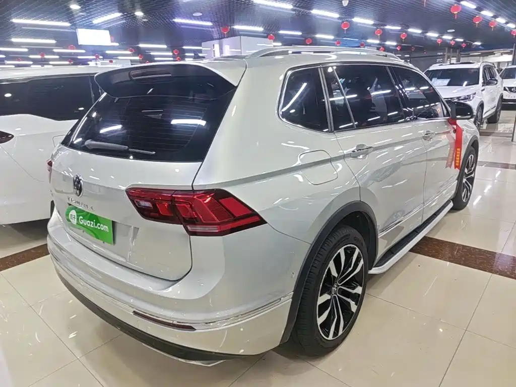 Volkswagen Tiguan L — миниатюра 7