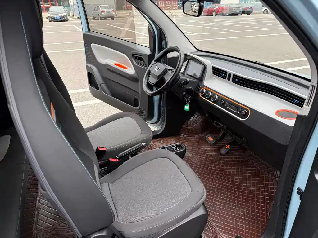 Wuling MINIEV — миниатюра 11