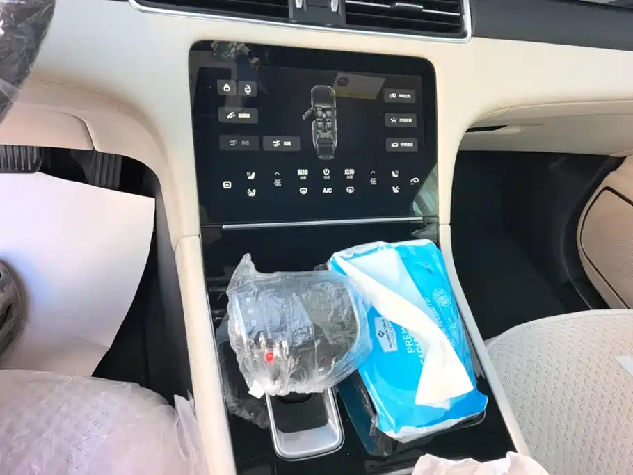 Li Auto Li ONE — миниатюра 16