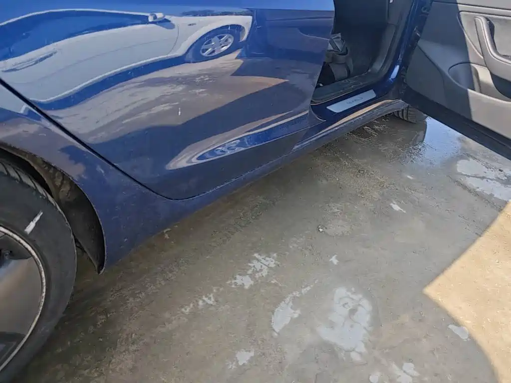 Tesla Model 3 — миниатюра 21