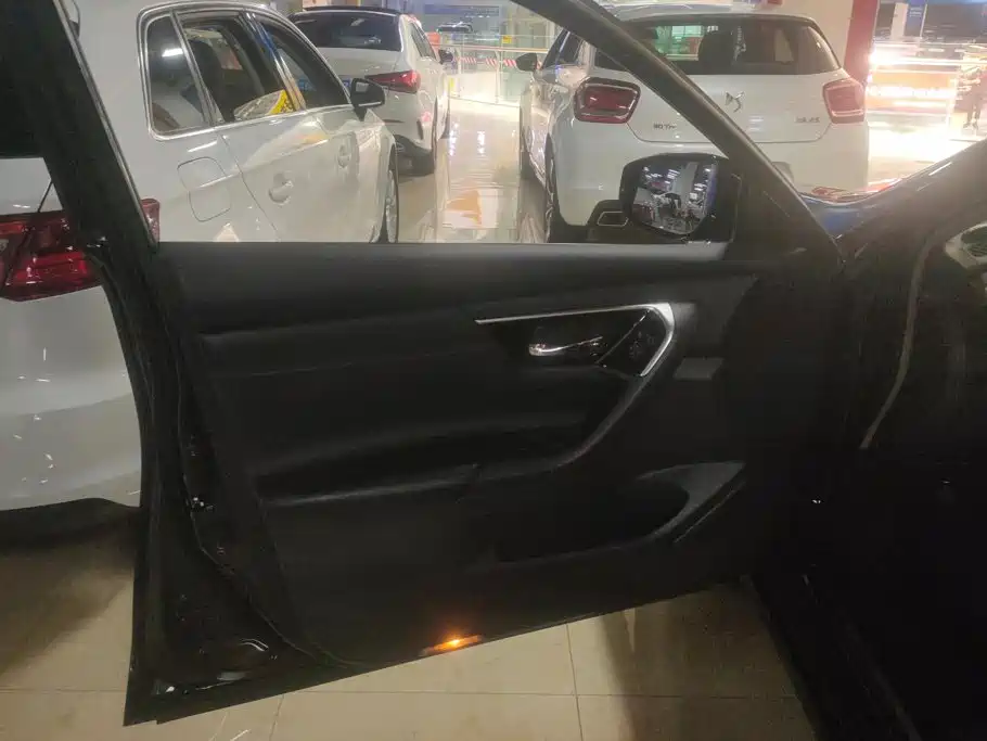 Nissan Teana — миниатюра 7