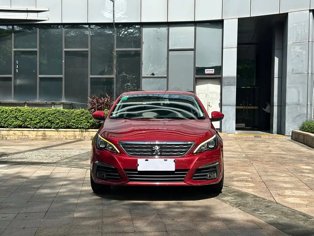 Peugeot 308 — миниатюра 2