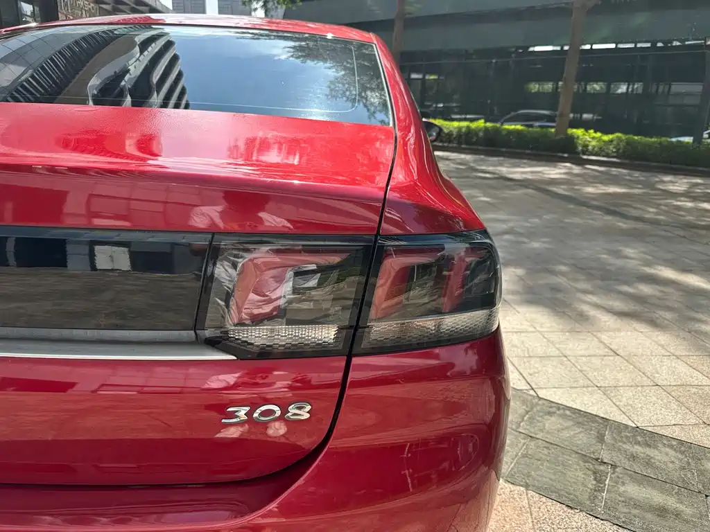 Peugeot 308 — миниатюра 17