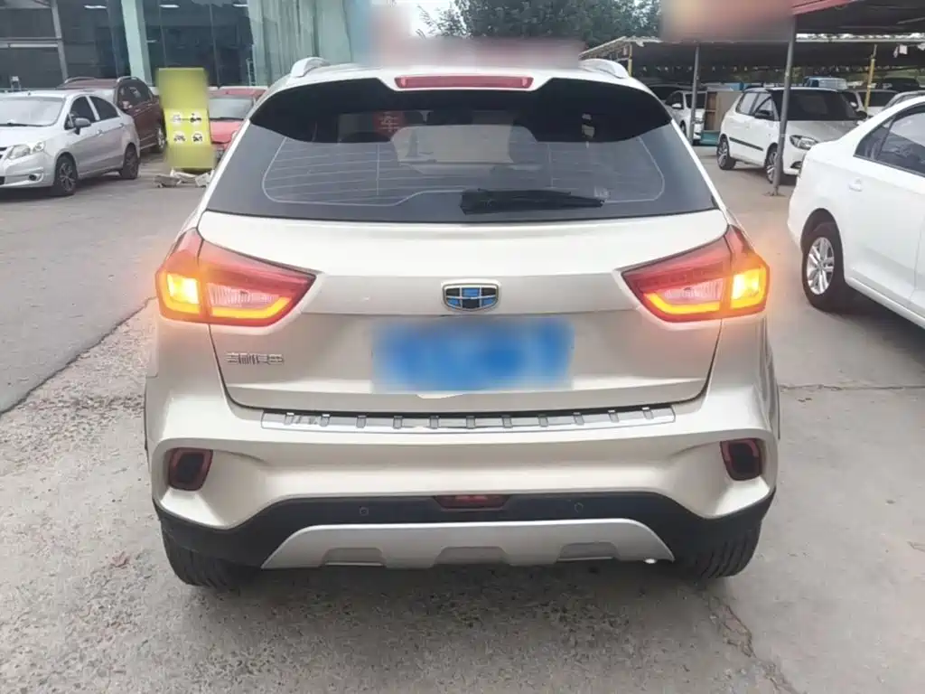 Geely Vision X3 — миниатюра 6