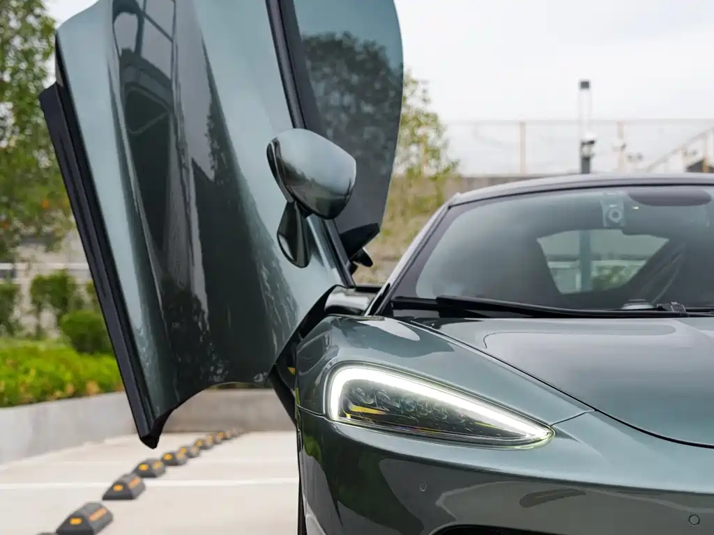 McLaren GT — миниатюра 7