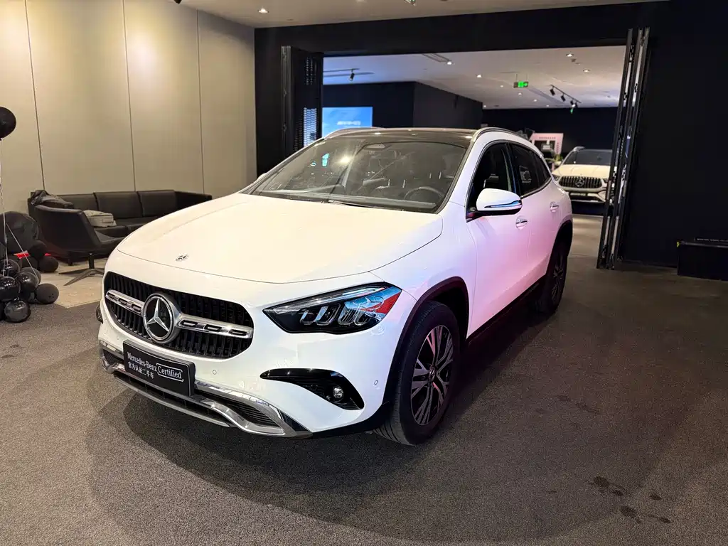 Mercedes-Benz GLA 2024