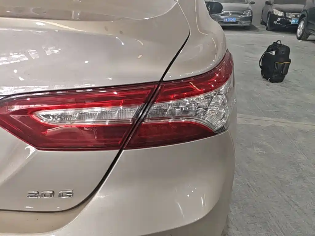 Toyota Camry — миниатюра 8