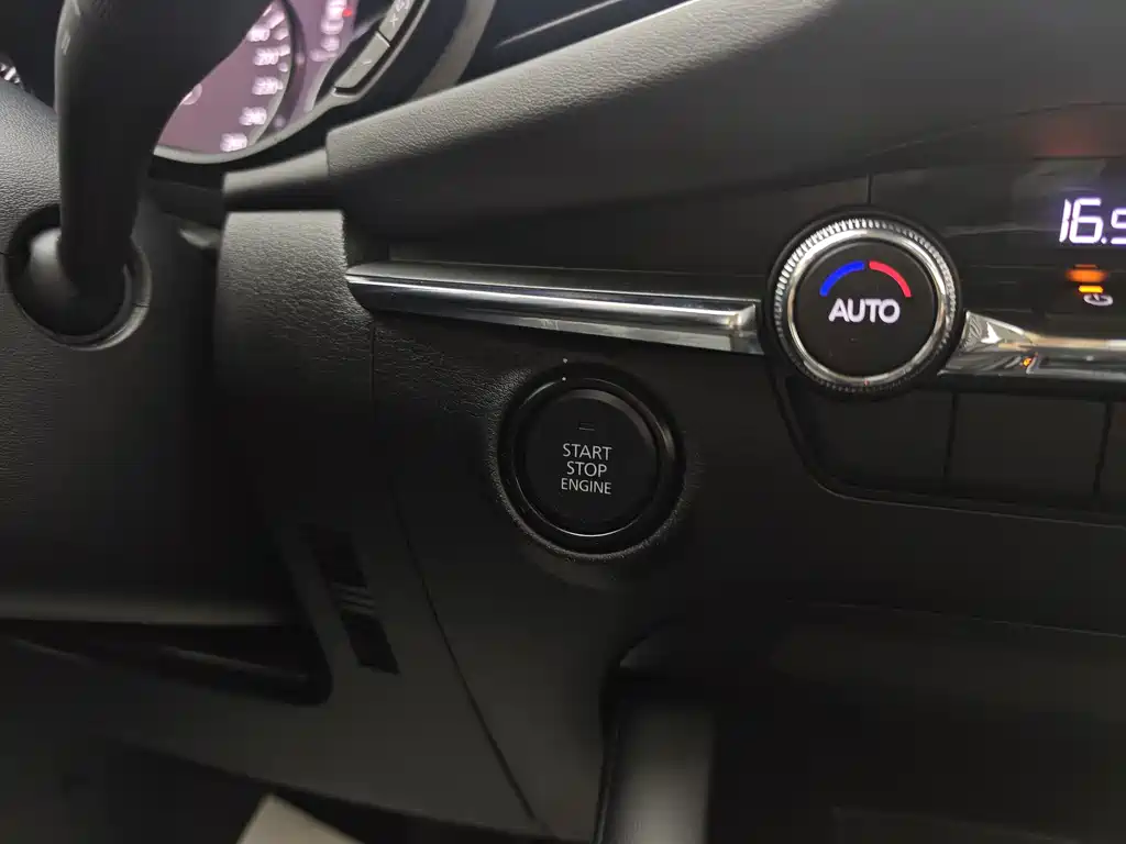 Mazda 3 Axela — миниатюра 28