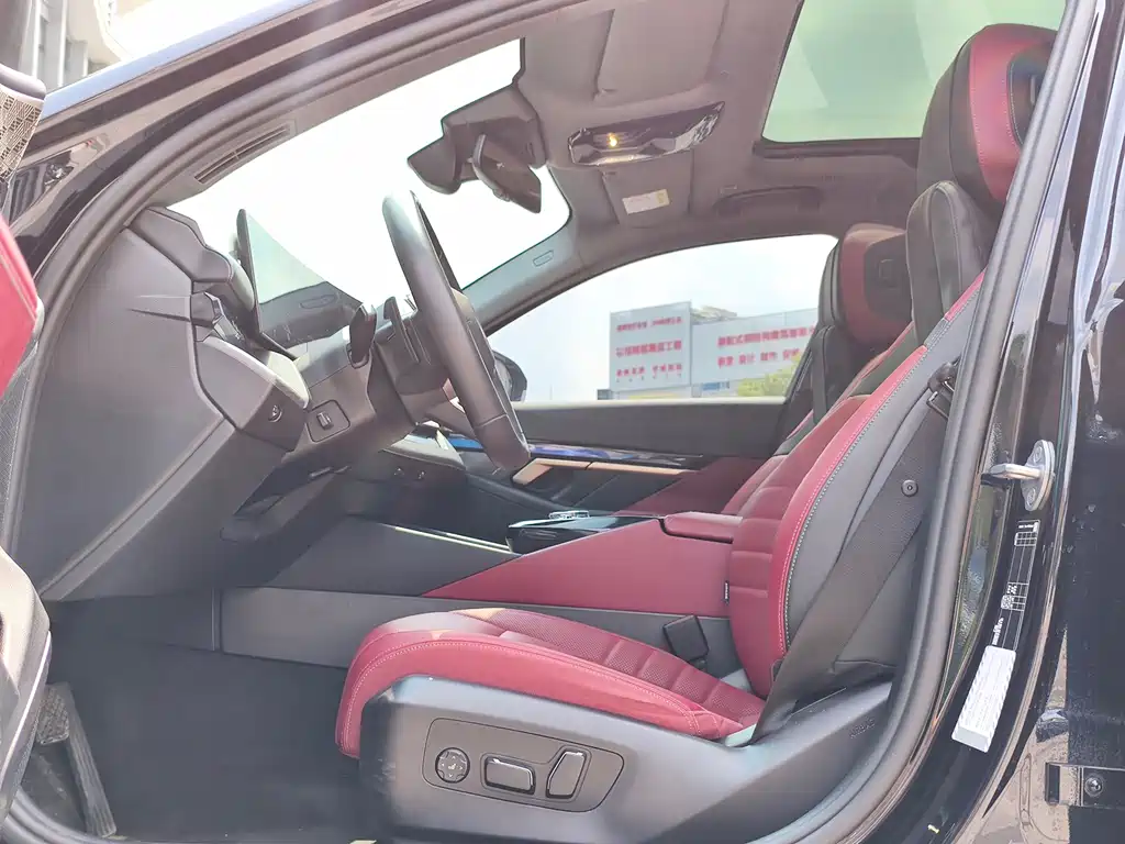 BMW 5 Series — миниатюра 9