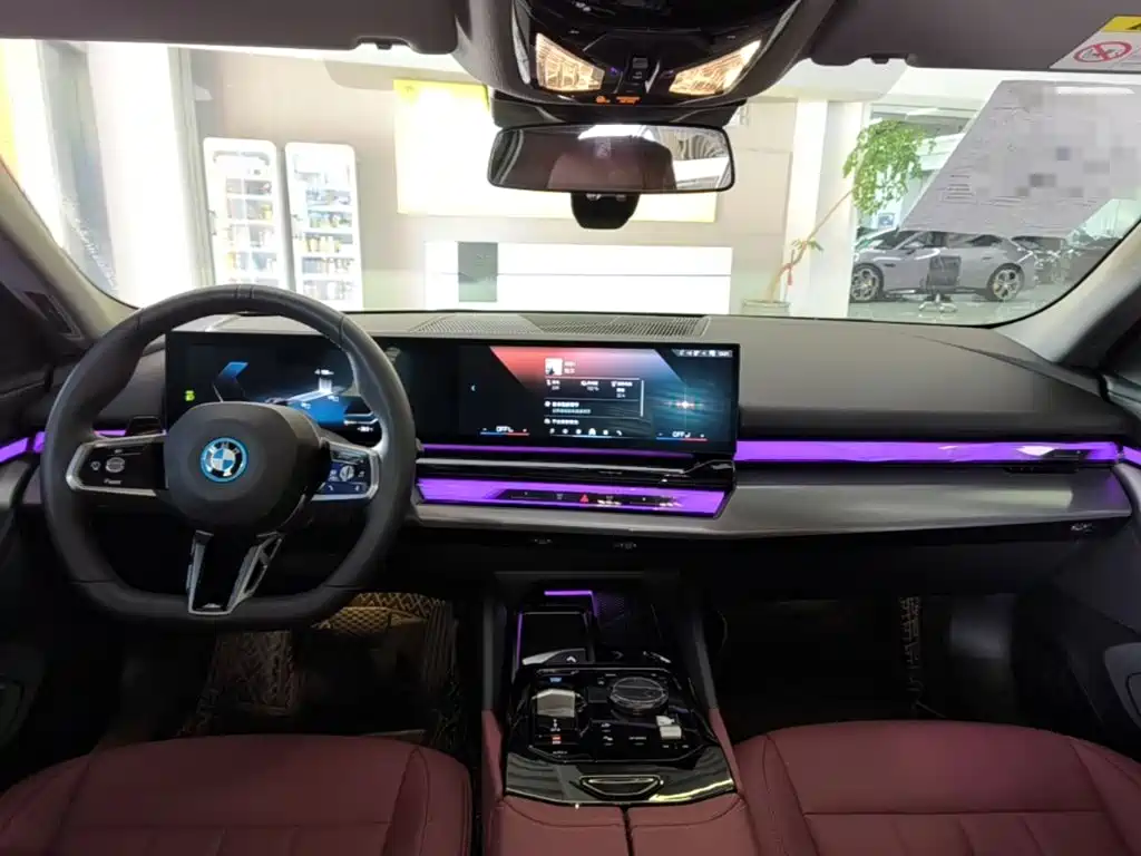 BMW i5 — миниатюра 10