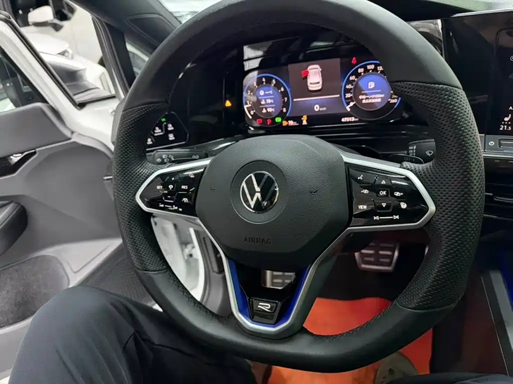 Volkswagen Golf — миниатюра 18