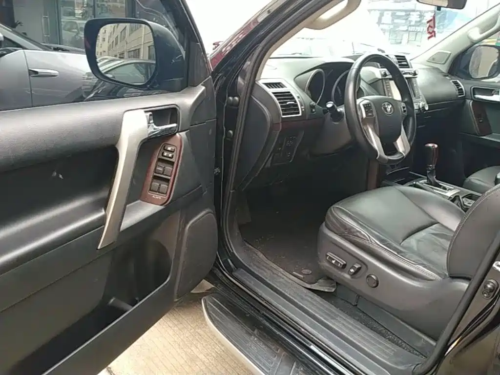Toyota Prado — миниатюра 16