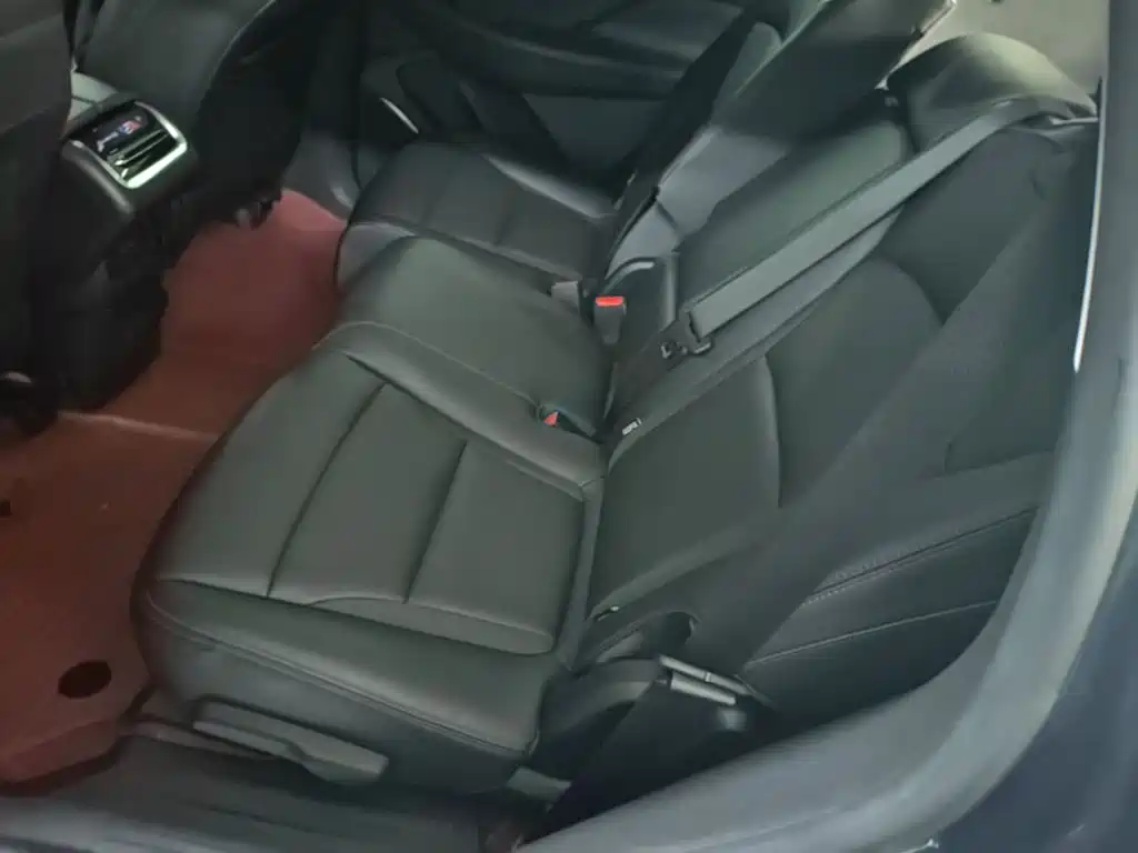 Buick Enclave — миниатюра 17