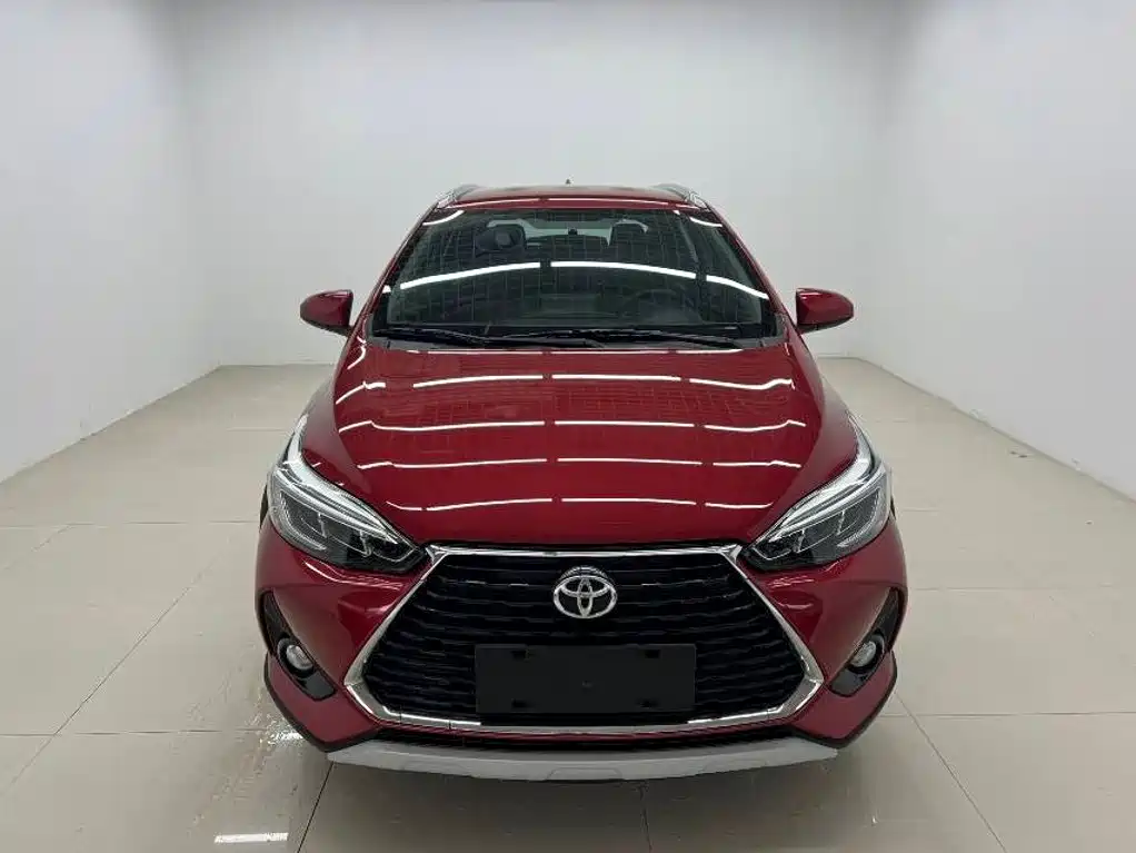 Toyota Yaris L — миниатюра 2