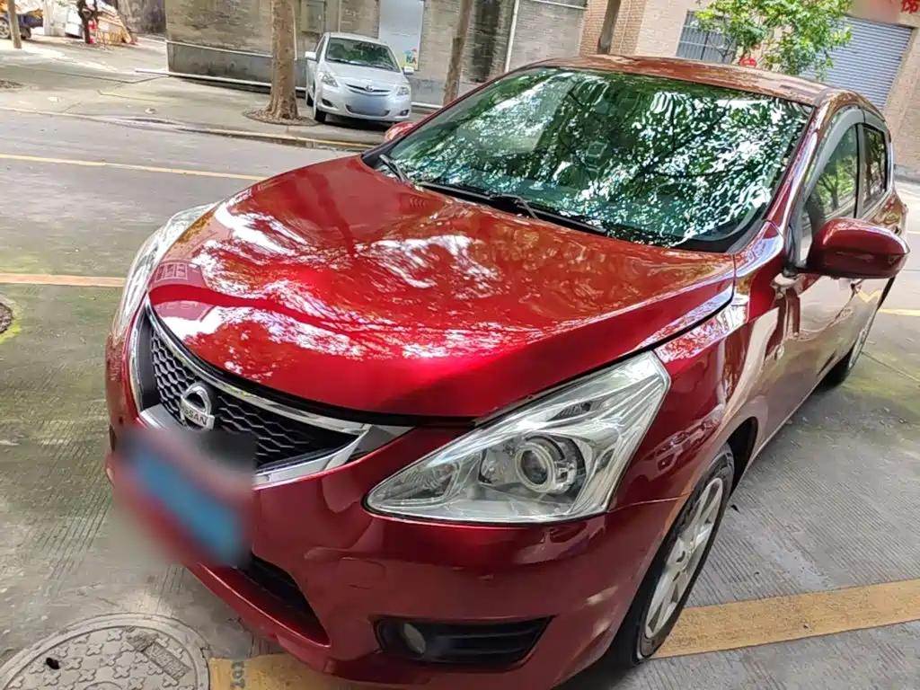 Nissan Tiida 2014
