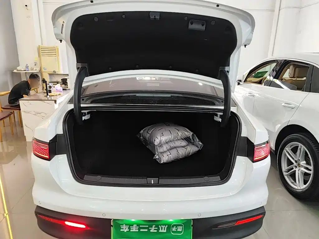 BYD Seal 05 DM-i — миниатюра 19