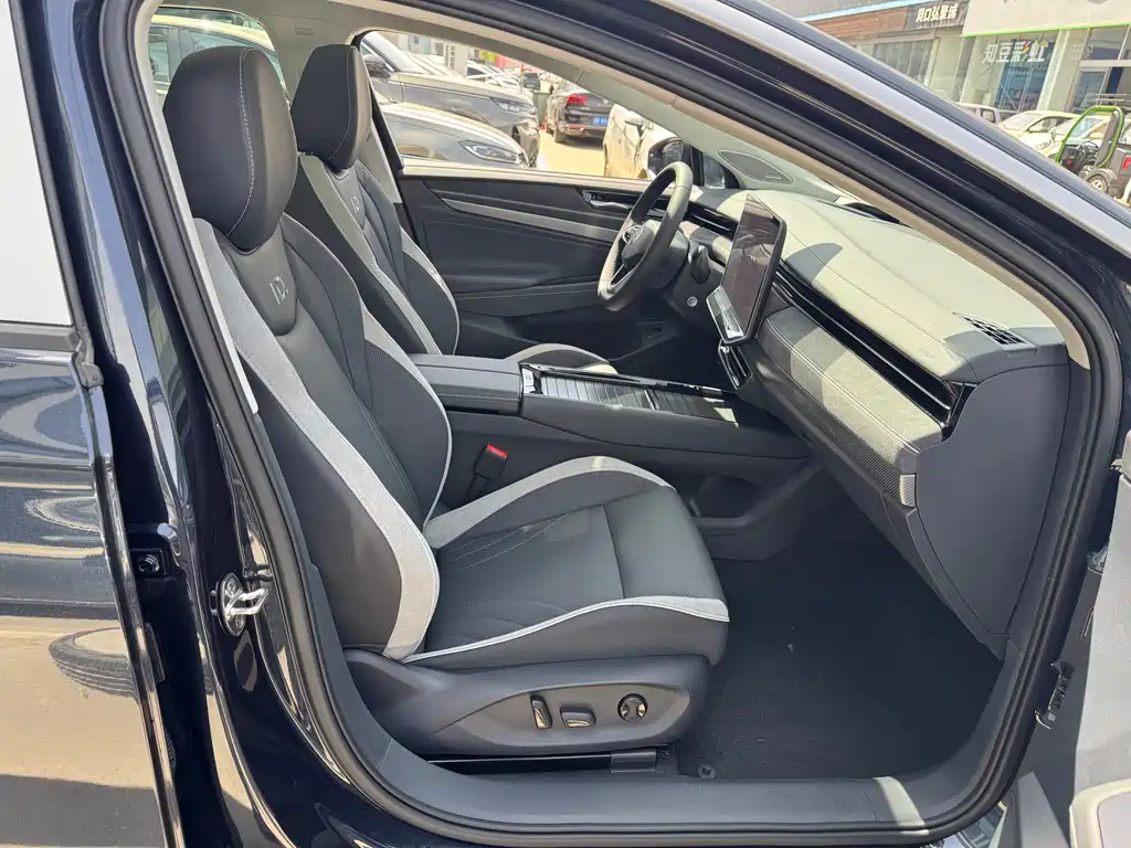 Volkswagen ID.7 VIZZION - фото 7