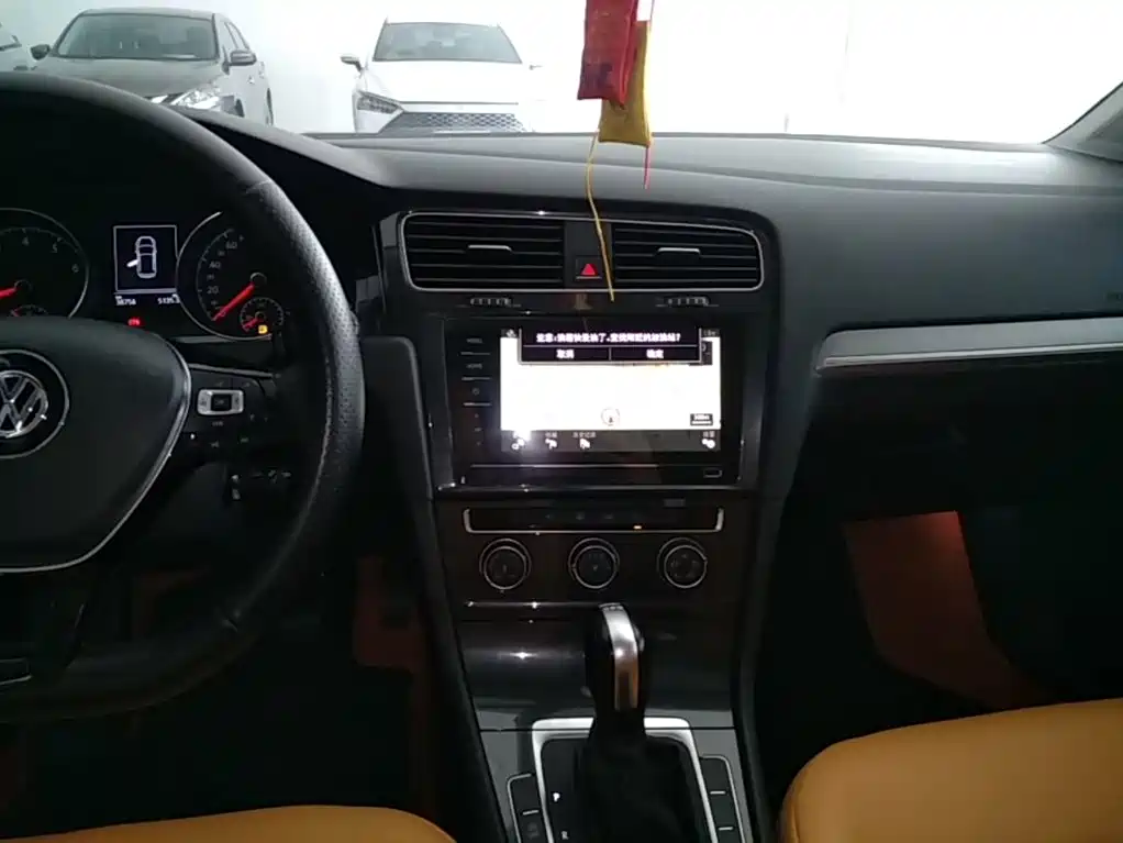 Volkswagen Golf — миниатюра 13
