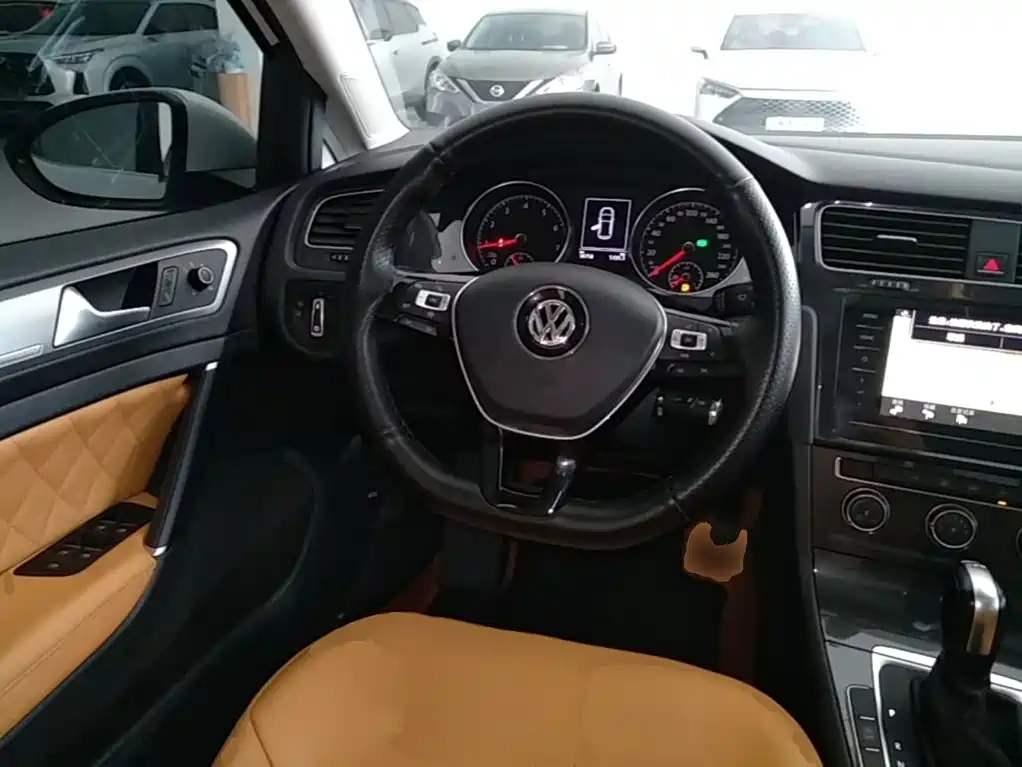 Volkswagen Golf — миниатюра 11