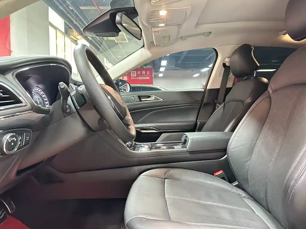 Ford Taurus — миниатюра 8