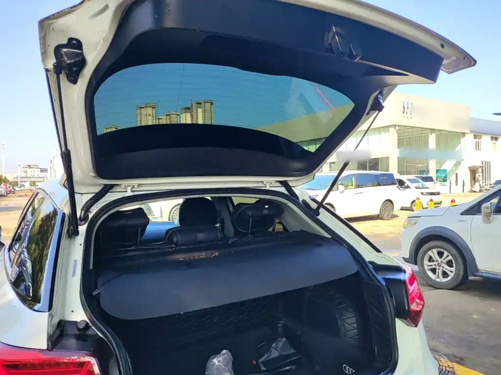 Audi Q2L — миниатюра 19