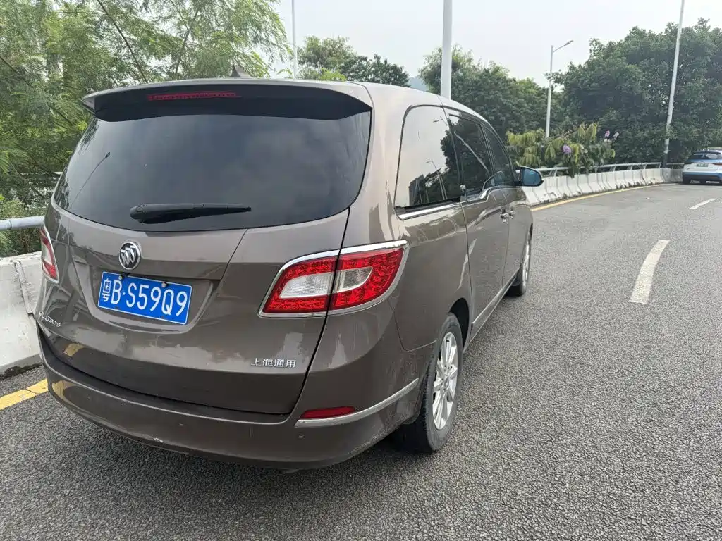 Buick GL8 — миниатюра 4