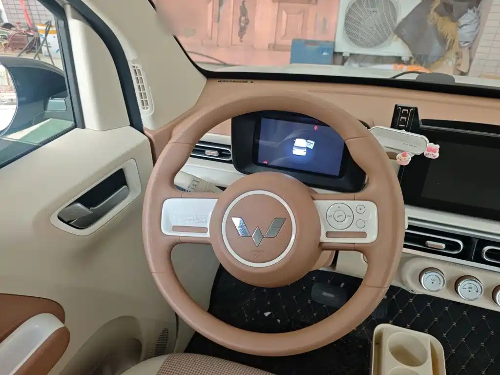 Wuling MINIEV — миниатюра 6