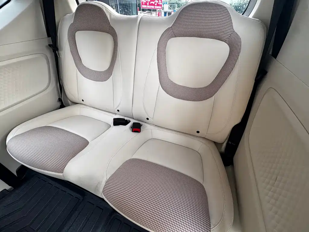 Wuling MINIEV — миниатюра 9